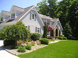 Landscapers and Lawncare Services in Cudahy, WI